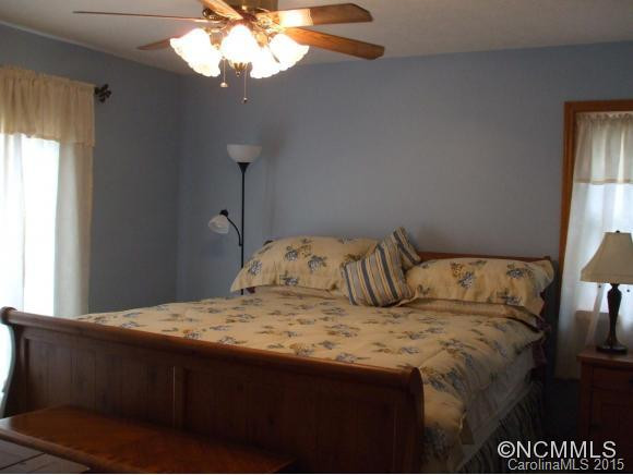 639 ROSALIE LN. - Photo 4