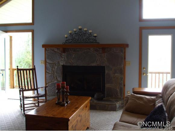 639 ROSALIE LN. - Photo 6