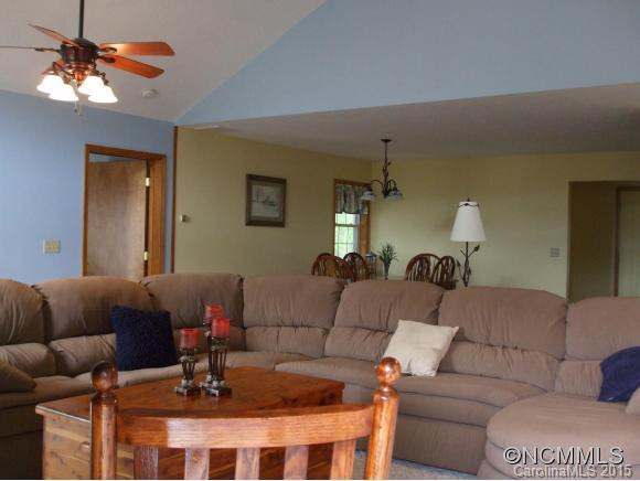 639 ROSALIE LN. - Photo 8