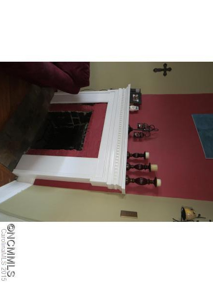 69 Academy - Photo 11