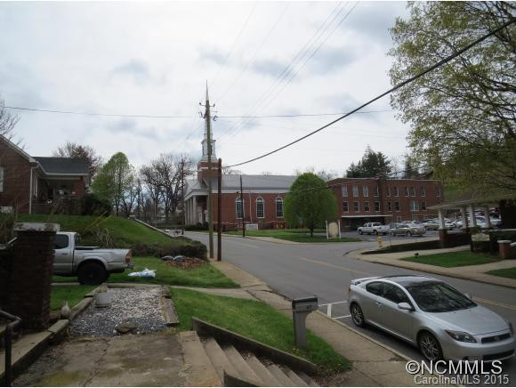 69 Academy - Photo 12