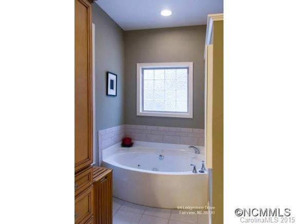94 Ledgestone Drive - Photo 13