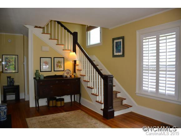 159 Hillside Street - Photo 2
