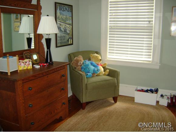 159 Hillside Street - Photo 11