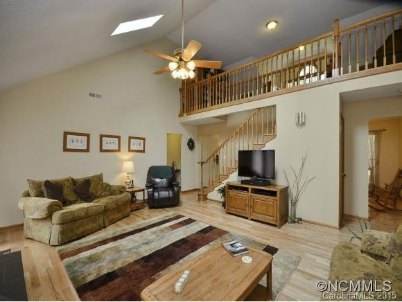 18 SQUIRREL HILL DRIVE - Photo 11