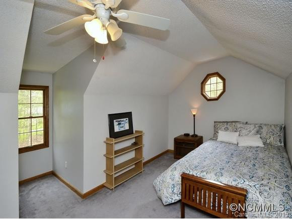 18 SQUIRREL HILL DRIVE - Photo 13