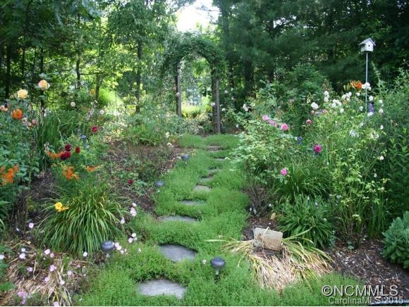 18 SQUIRREL HILL DRIVE - Photo 24