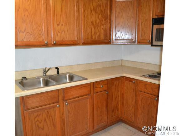 311 E. Price Street - Photo 15