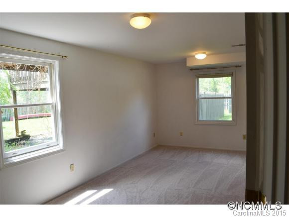 311 E. Price Street - Photo 16