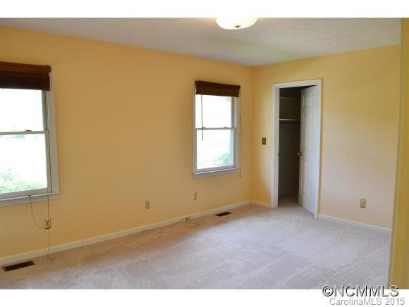 311 E. Price Street - Photo 9