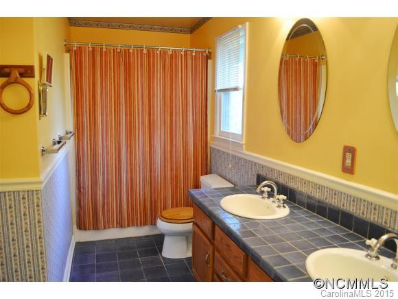 311 E. Price Street - Photo 10