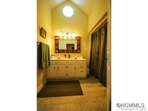 14 W Ashley Place - Photo 9