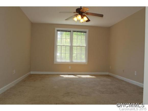 327 Fairforest - Photo 13
