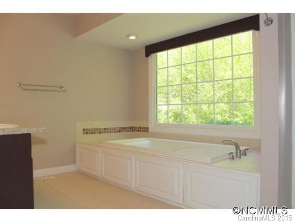 327 Fairforest - Photo 14