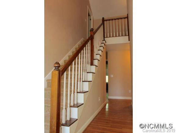 327 Fairforest - Photo 3