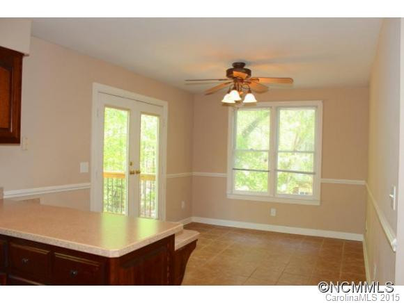 327 Fairforest - Photo 8