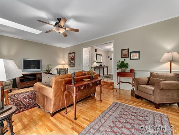 309 E SONDLEY DRIVE - Photo 7
