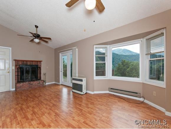 77 CRESTWOOD DRIVE - Photo 4