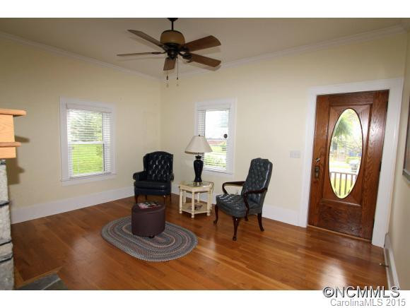 1009 3rd. Avenue West - Photo 4