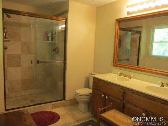 231 Camelot Drive - Photo 12