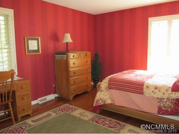 231 Camelot Drive - Photo 7