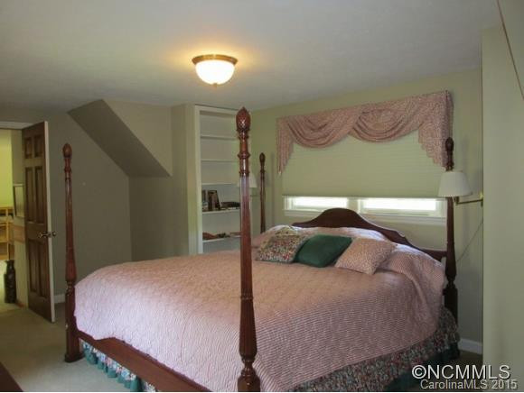 231 Camelot Drive - Photo 9