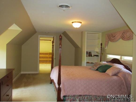 231 Camelot Drive - Photo 10