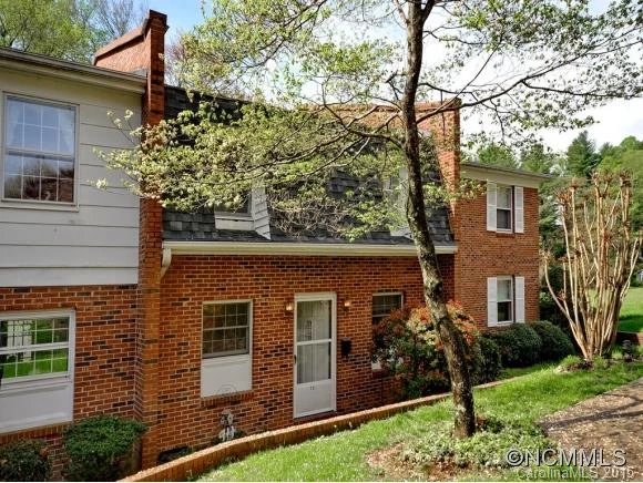 1411 C-3 KENSINGTON ROAD
