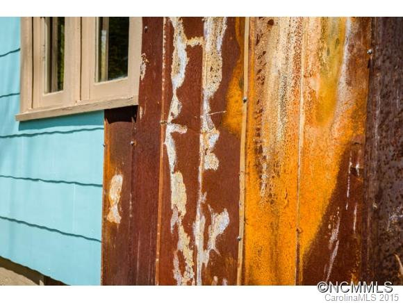 96 Barnard Avenue - Photo 2