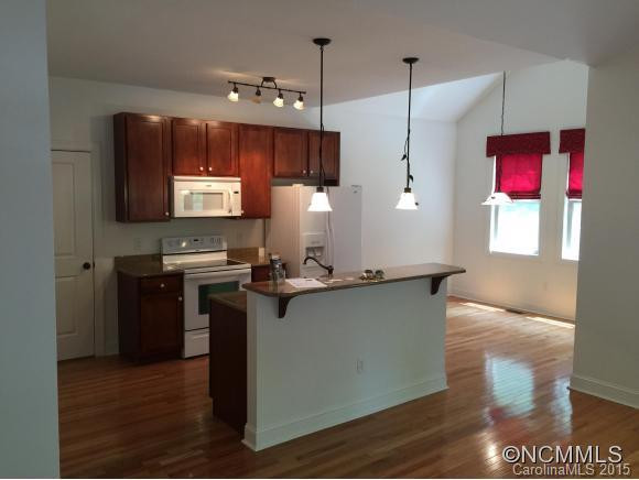 422 Village Greenway - Photo 11