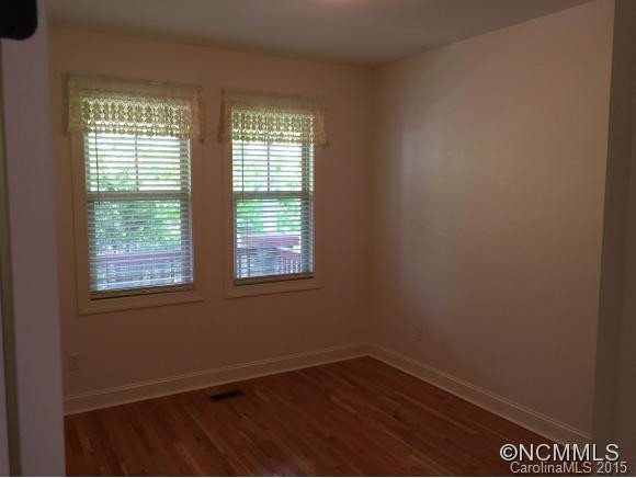 422 Village Greenway - Photo 17