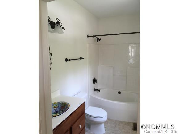 422 Village Greenway - Photo 19
