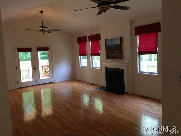 422 Village Greenway - Photo 10