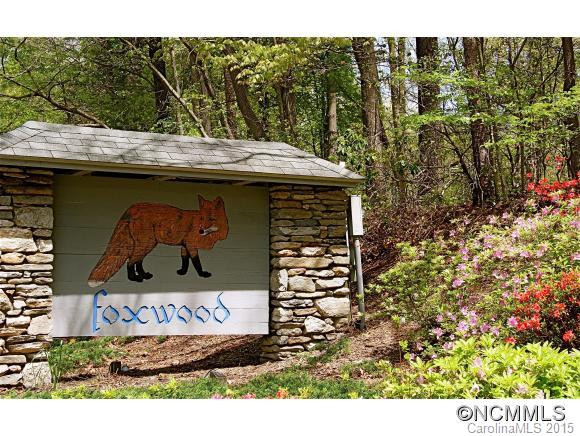 230 Foxwood - Photo 2