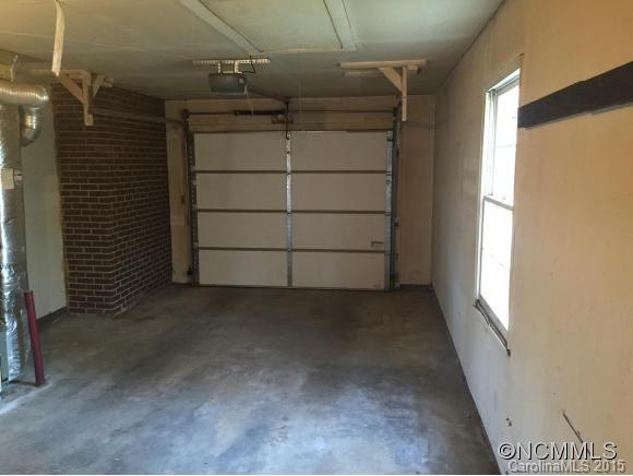 301 Heather Court - Photo 13