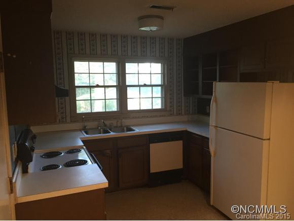 301 Heather Court - Photo 4