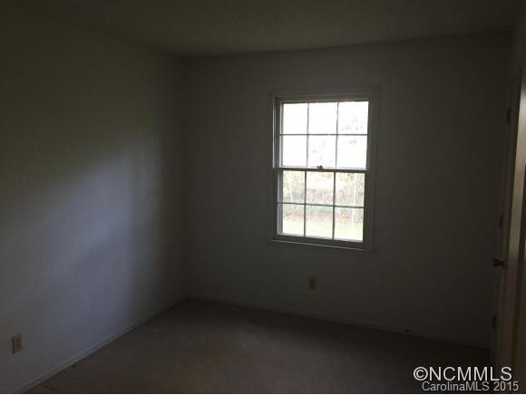 301 Heather Court - Photo 6