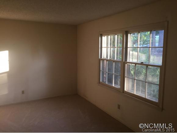 301 Heather Court - Photo 10