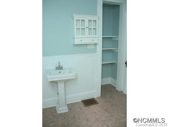 1 Midway - Photo 15