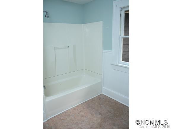 1 Midway - Photo 16
