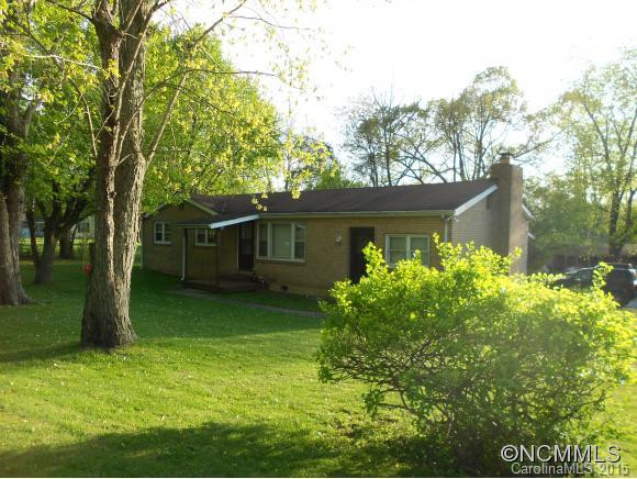 409 Hall St. - Photo 2
