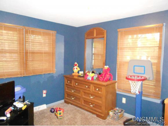 409 Hall St. - Photo 14