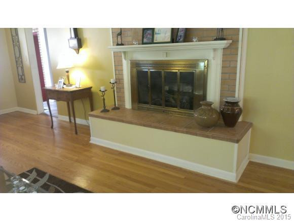 582 Sand Hill Road - Photo 9
