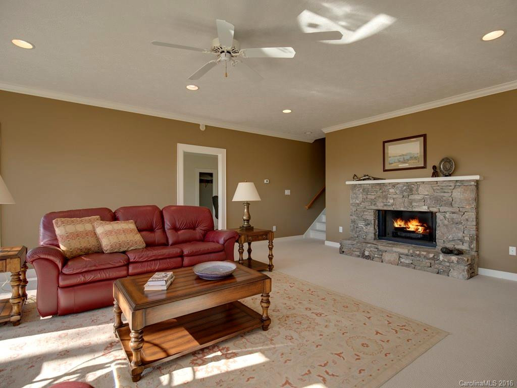 547 Hagen Drive - Photo 14