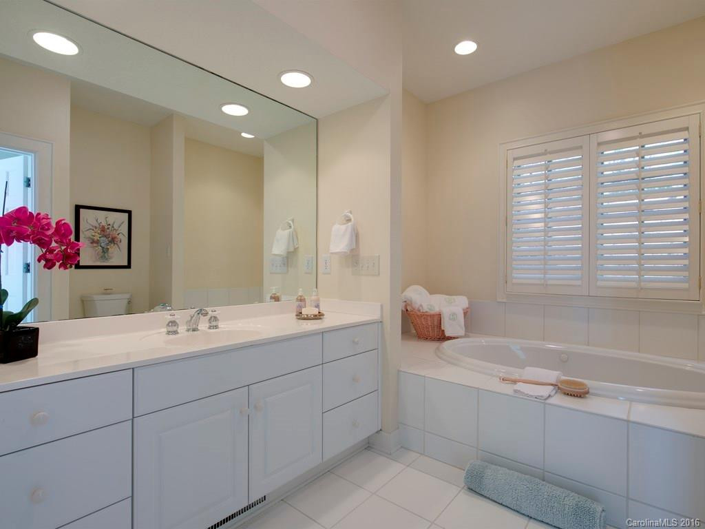 547 Hagen Drive - Photo 16