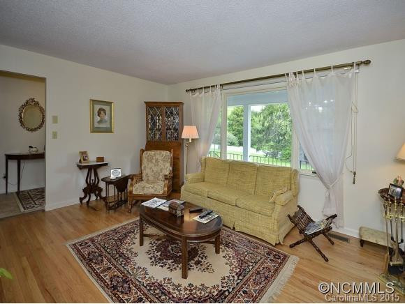 111 MERRI ACRES Lane - Photo 4