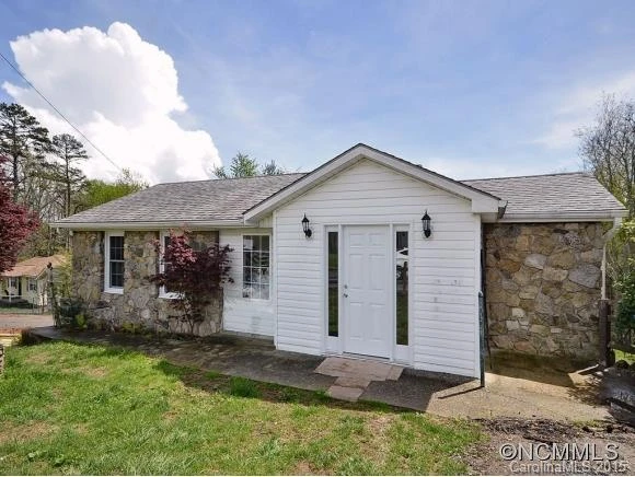 424 DEAVERVIEW ROAD