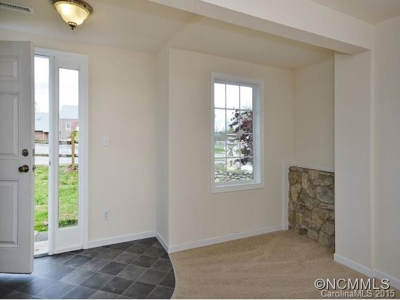 424 DEAVERVIEW ROAD - Photo 2