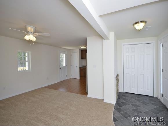 424 DEAVERVIEW ROAD - Photo 3