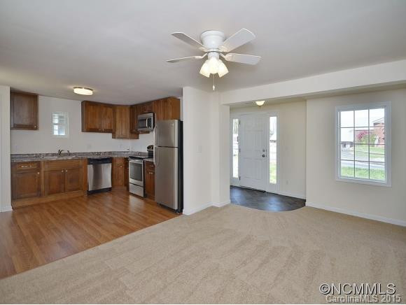 424 DEAVERVIEW ROAD - Photo 4